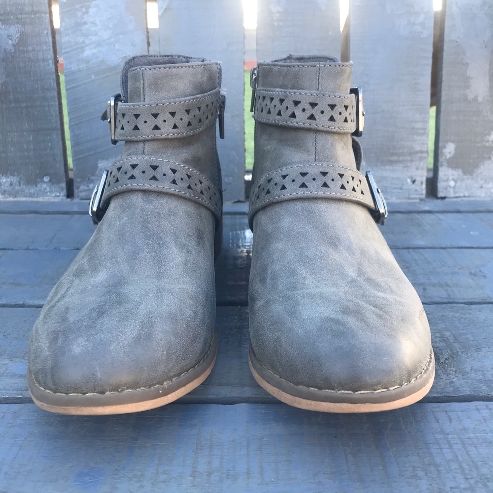 Rocket Dog Gray Ankle Booties